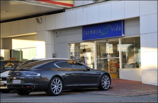 astonmartinrapide008.jpg