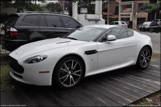 astonmartinvantagen420001.jpg