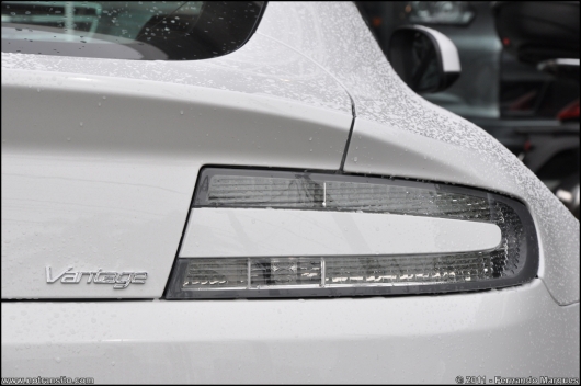 astonmartinvantagen420006.jpg