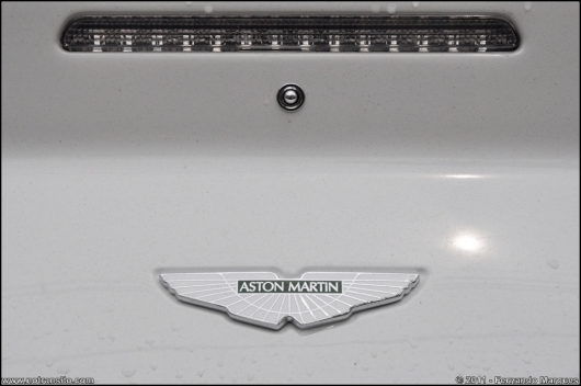astonmartinvantagen420009.jpg