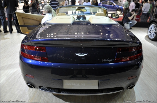 astonmartinv8vantageroadstersda004.jpg