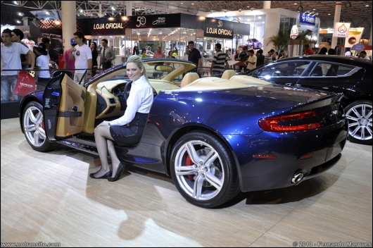 astonmartinv8vantageroadstersda006.jpg