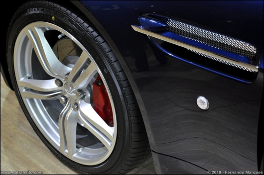 astonmartinv8vantageroadstersda007.jpg