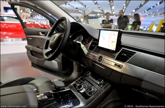 audia8l013.jpg