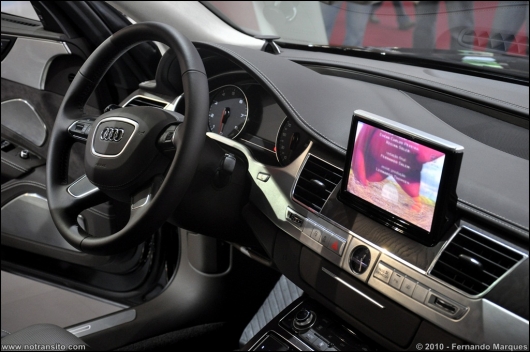 audia8l019.jpg