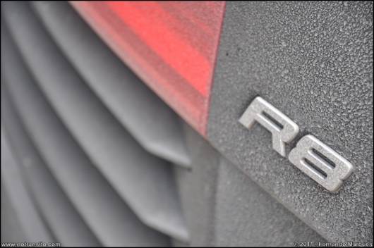 audir8003.jpg