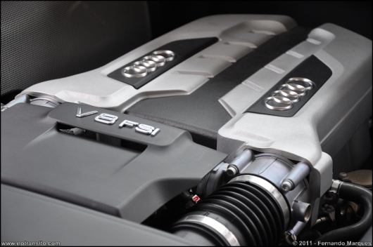 audir8010.jpg