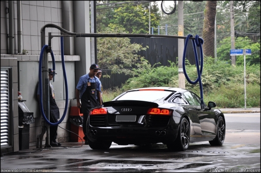 audir8011.jpg