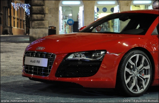 audir8per010.jpg