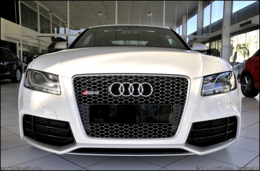 audirs5white001