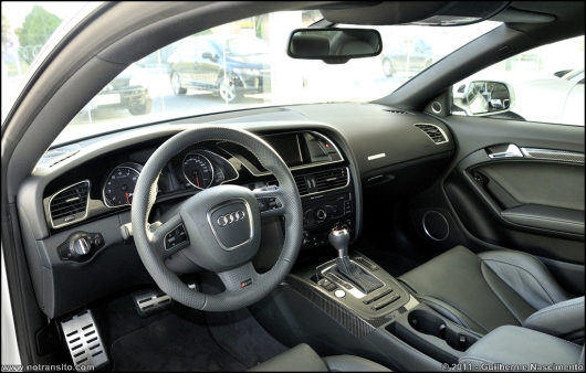 audirs5white010