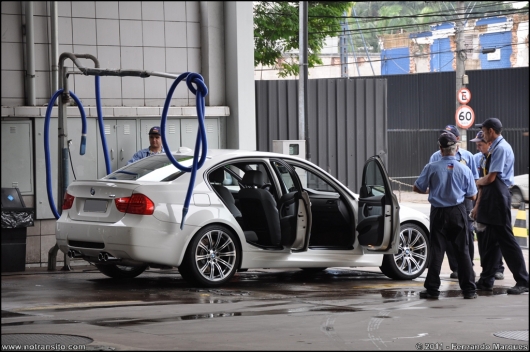 bmwm3e90010.jpg