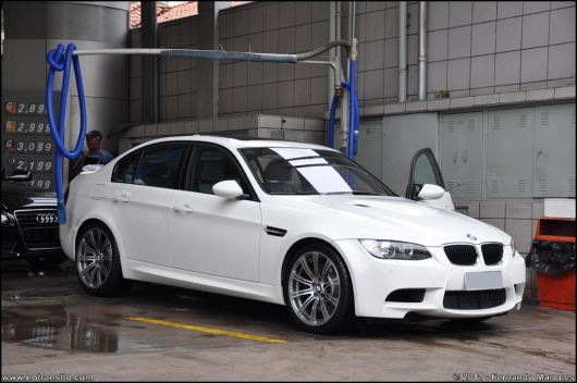bmwm3e90012.jpg