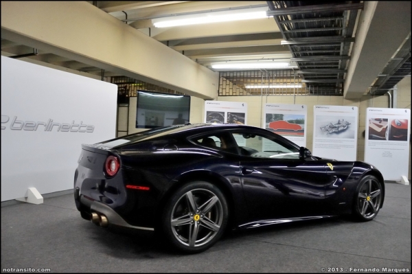 ferrarif12berlinetta008