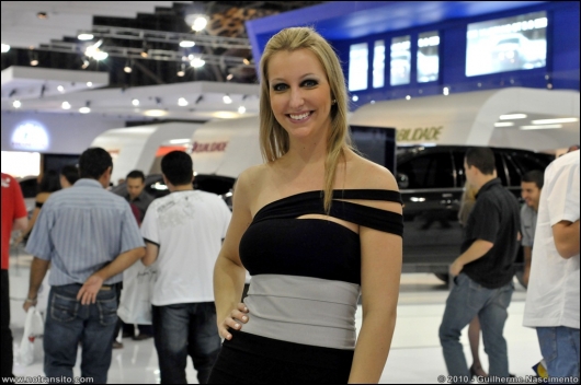 gatasdosalaodoautomovel2010060.jpg