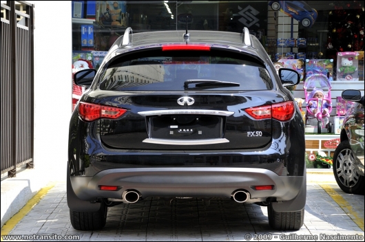 infinitifx50nt002.jpg