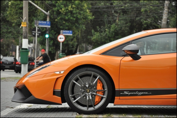 lamborghinisoveiculos002