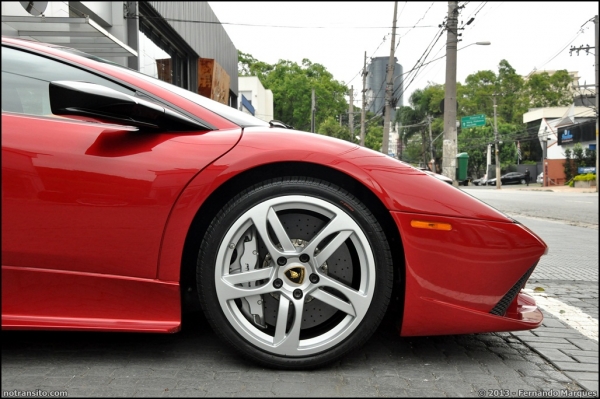 lamborghinisoveiculos006