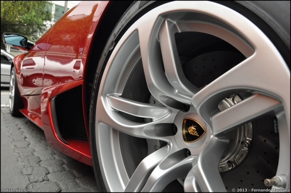 lamborghinisoveiculos013