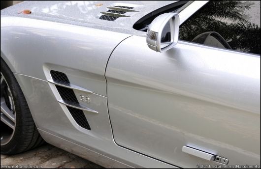 mercedesbenzslsamgsilver011.jpg