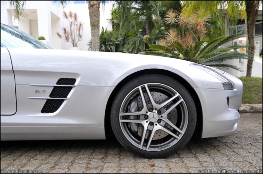 mercedesbenzslsamgsilver015.jpg