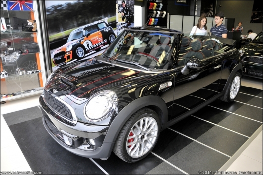 miniparadetopcar003