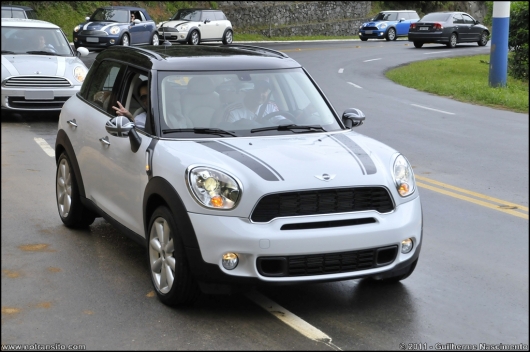 miniparadetopcar054