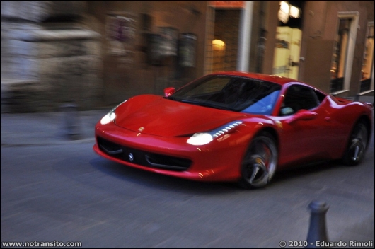 flagrasitaliaferrari005.jpg