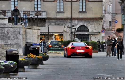 flagrasitaliaferrari010.jpg
