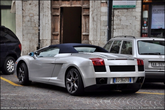 flagrasitaliaferrari013.jpg