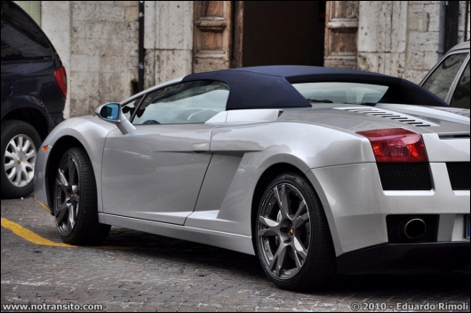 flagrasitaliaferrari014.jpg