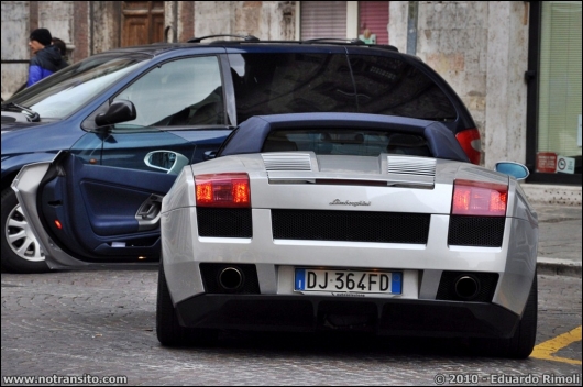 flagrasitaliaferrari017.jpg