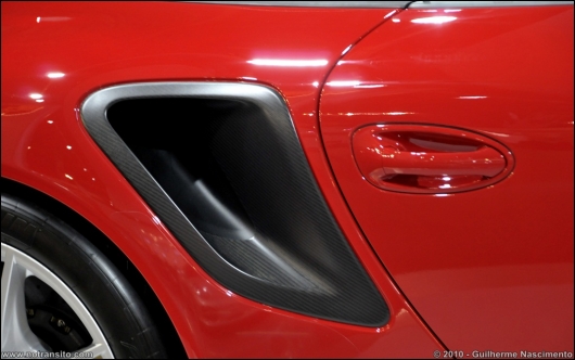 porsche911gt2rs011.jpg