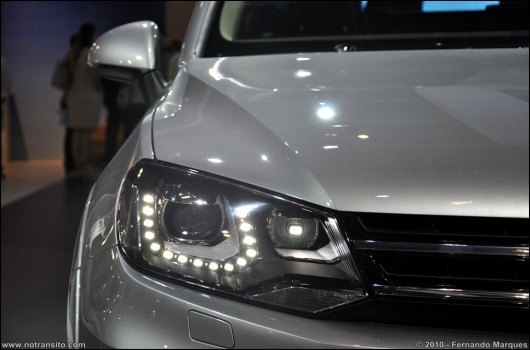 vwtouareghybridsda005.jpg